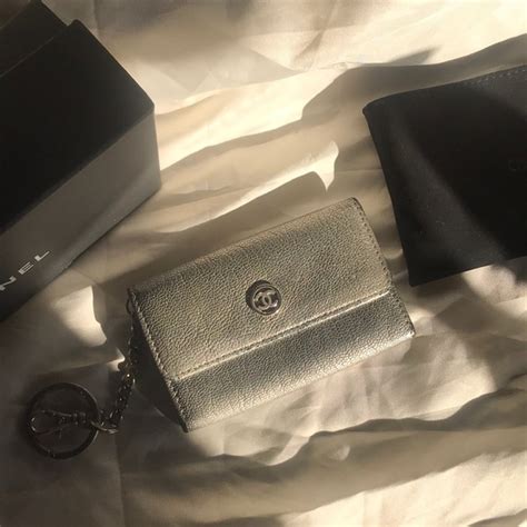 chanel keychain wallet.